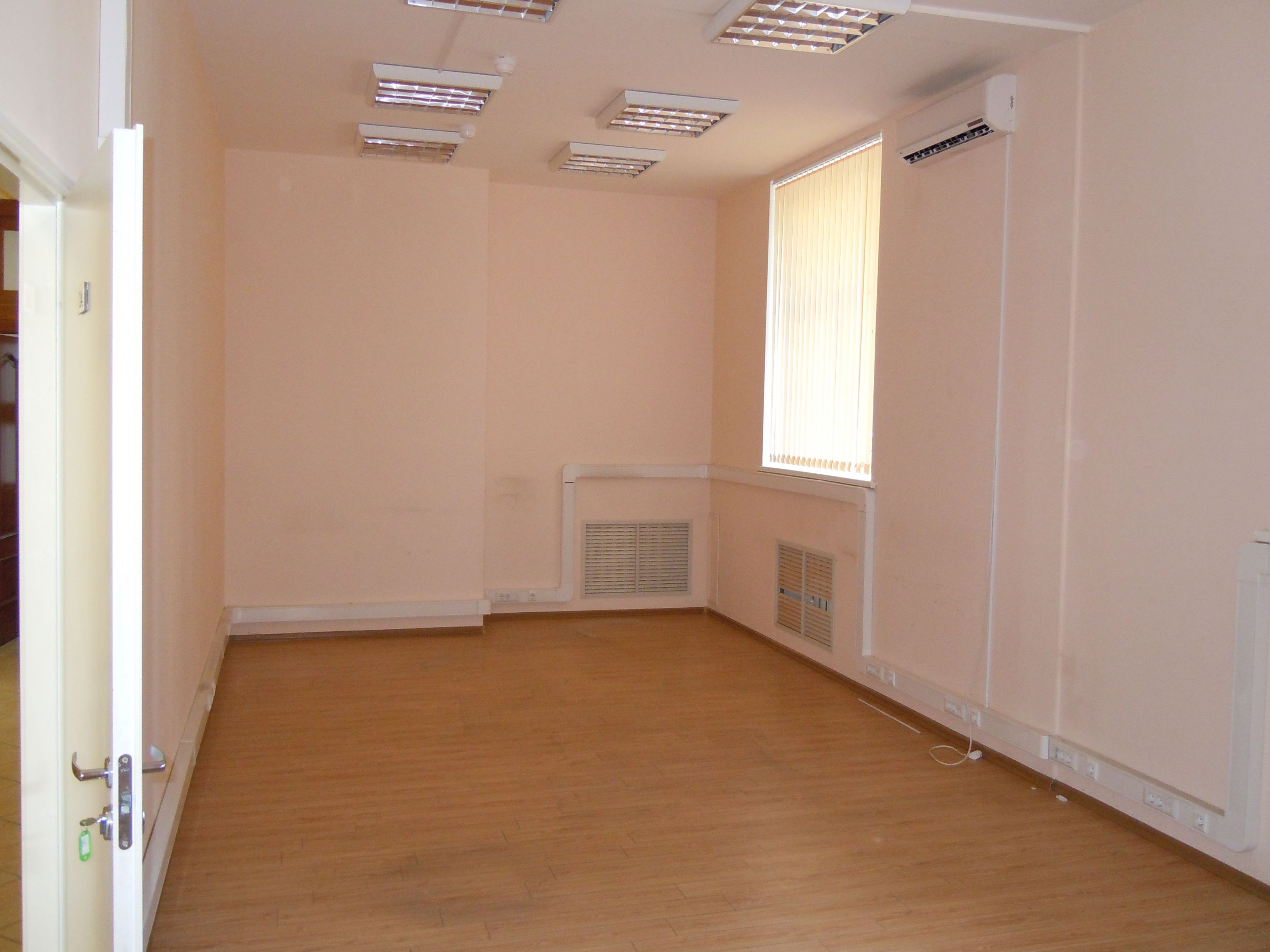 Аренда офиса 301 м² БЦ 