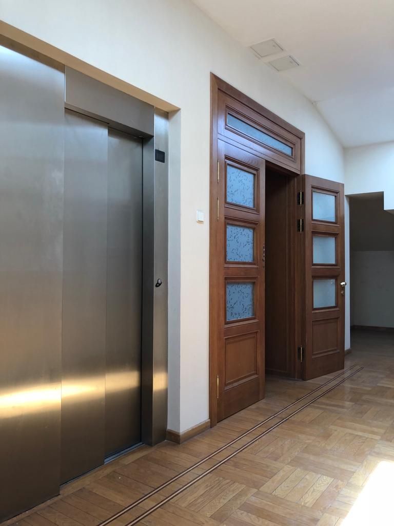 Аренда офиса 779 м² БЦ ОСОБНЯК