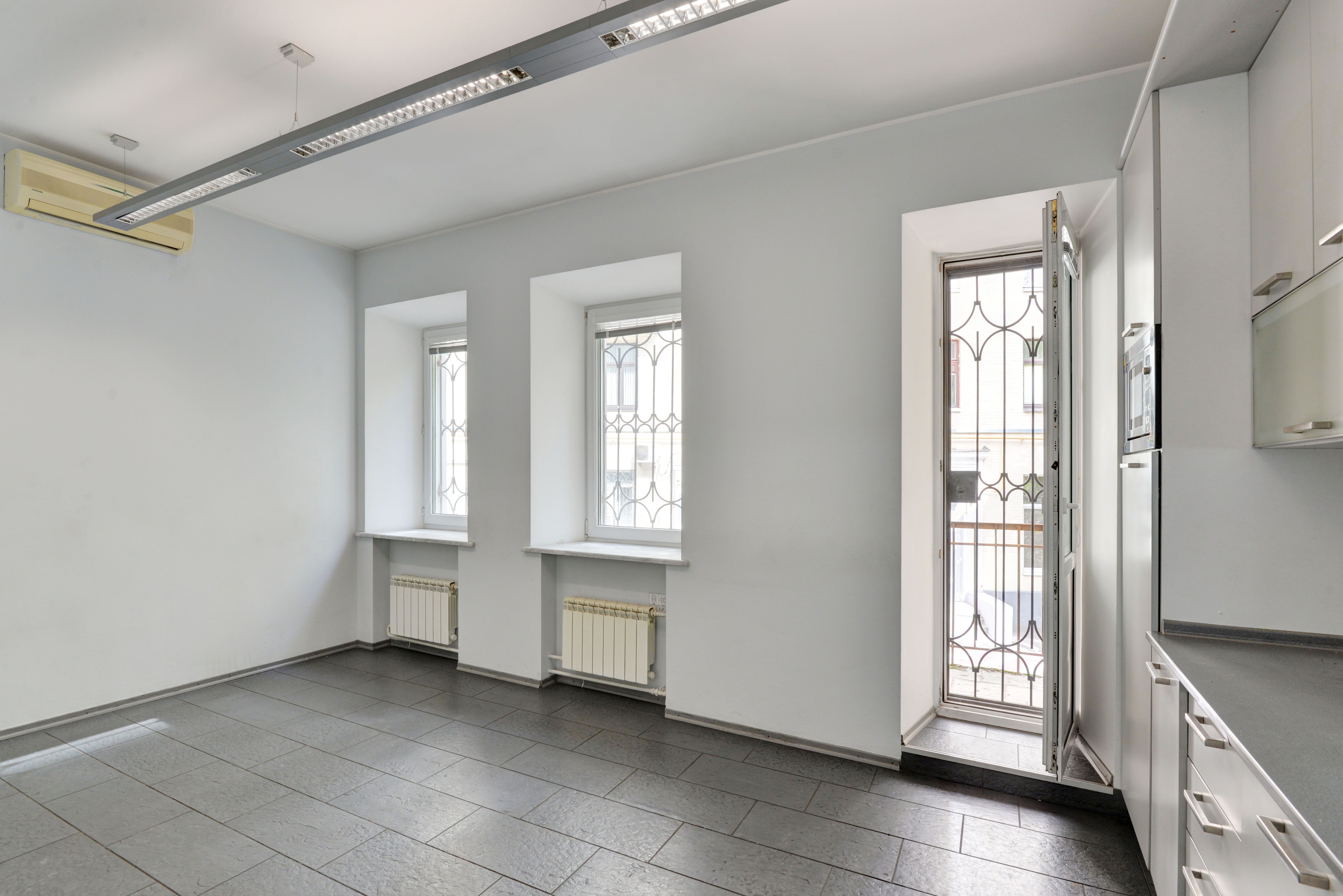 Аренда офиса 145 м² БЦ Административное здание
