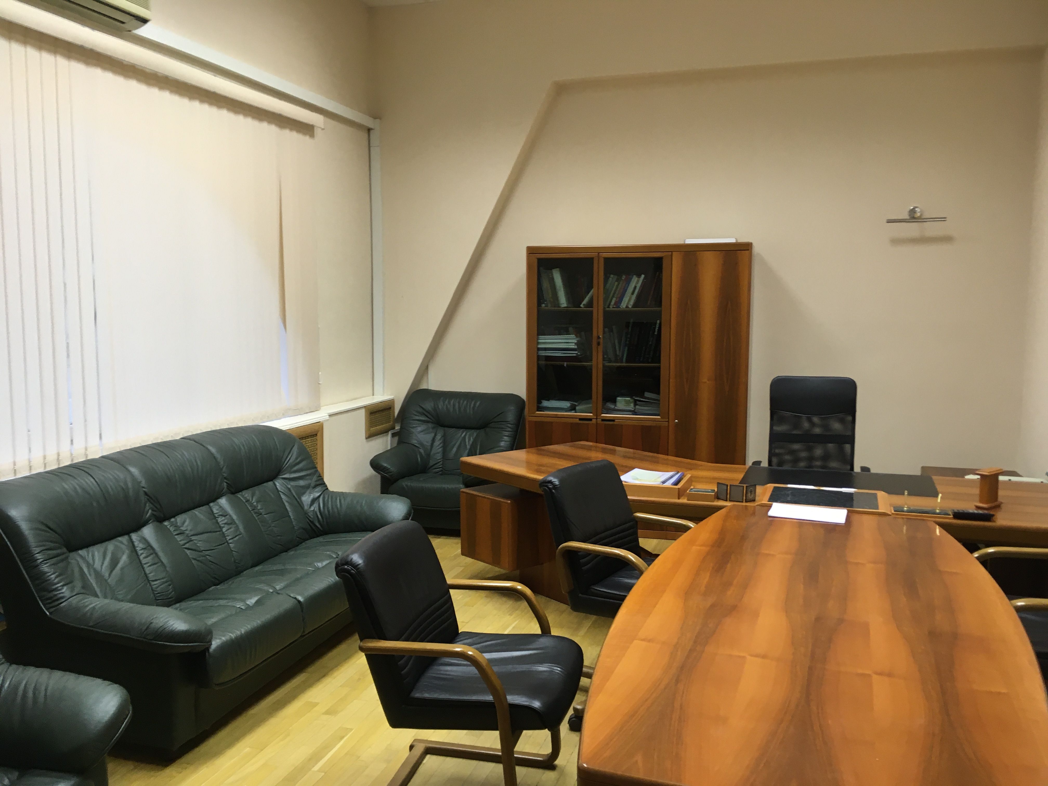 Аренда офиса 575 м² БЦ Особняк