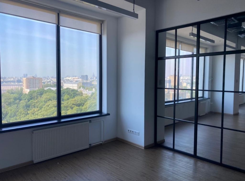 Аренда офиса 744 м² БЦ -