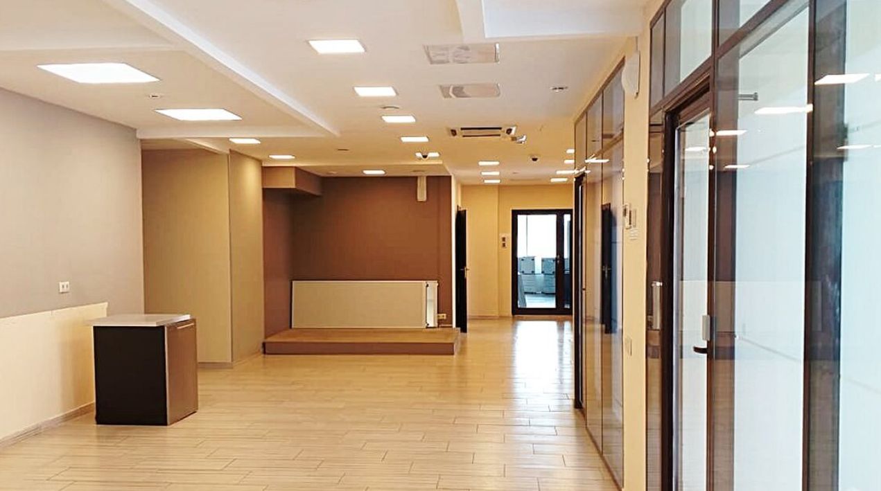 Аренда офиса 620 м² БЦ Спутник