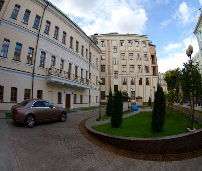 Аренда офиса 2500 м² БЦ Особняк