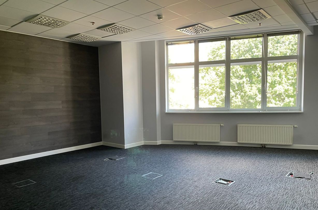 Аренда офиса 1122 м² БЦ Амбер Плаза
