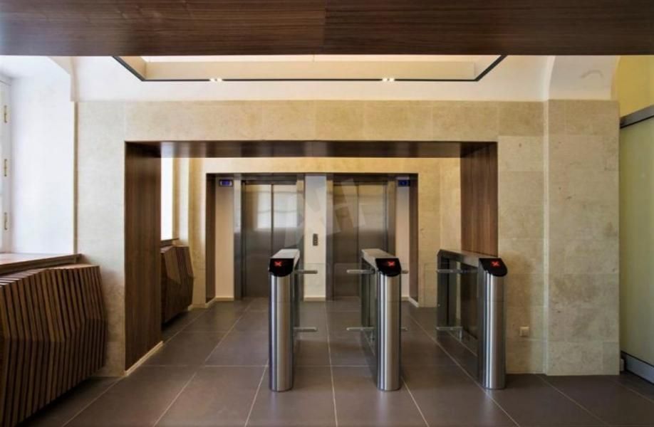Аренда офиса 1820 м² БЦ Bruce