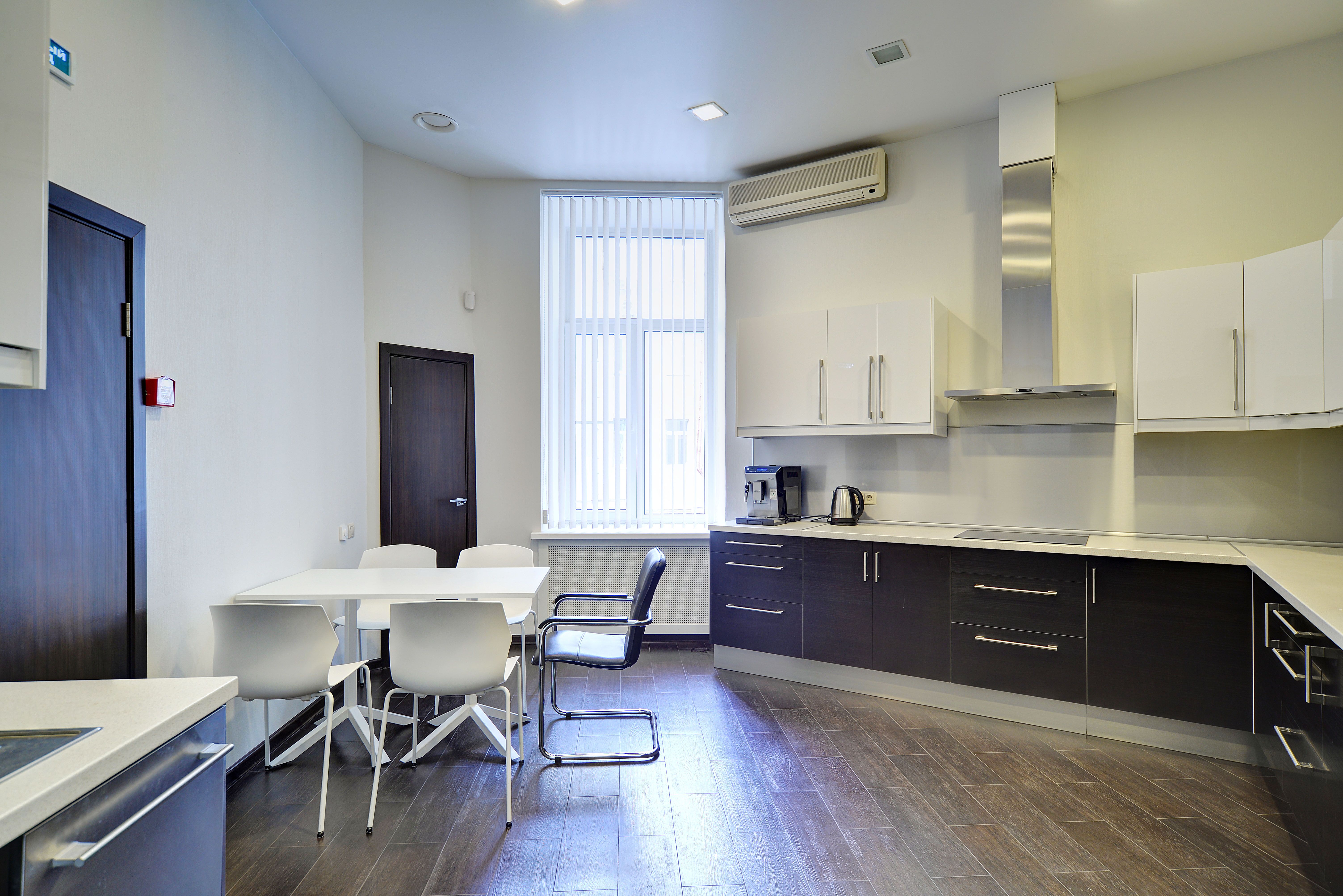 Аренда офиса 327 м² БЦ Административное здание